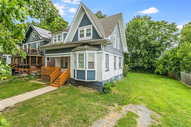 2641 Agnes Ave, Kansas City, MO 64127