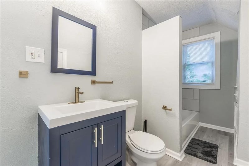 2641 Agnes Ave, Kansas City, MO 64127