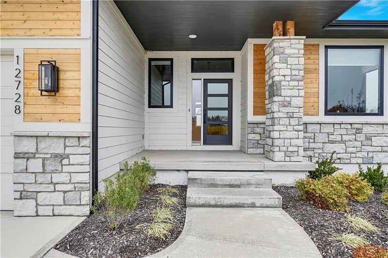 12728 174 St, Overland Park, KS 66221