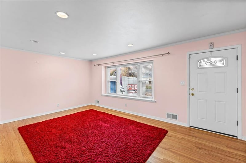 8428 Beverly Dr, Overland Park, KS 66207