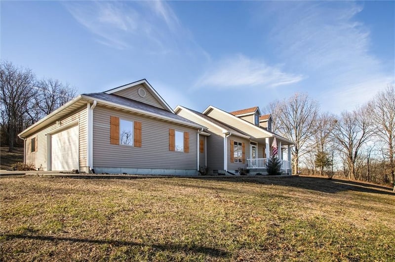 2312 SE Rattle Snake Hill Rd, Butler, MO 64730