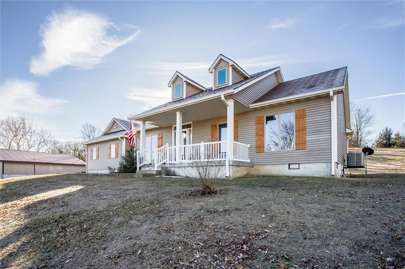 2312 SE Rattle Snake Hill Rd, Butler, MO 64730