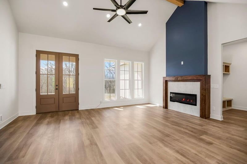 5357 Choctaw Ln, Mclouth, KS 66054