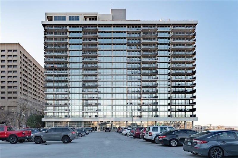 600 Admiral #602 Blvd #602, Kansas City, MO 64106
