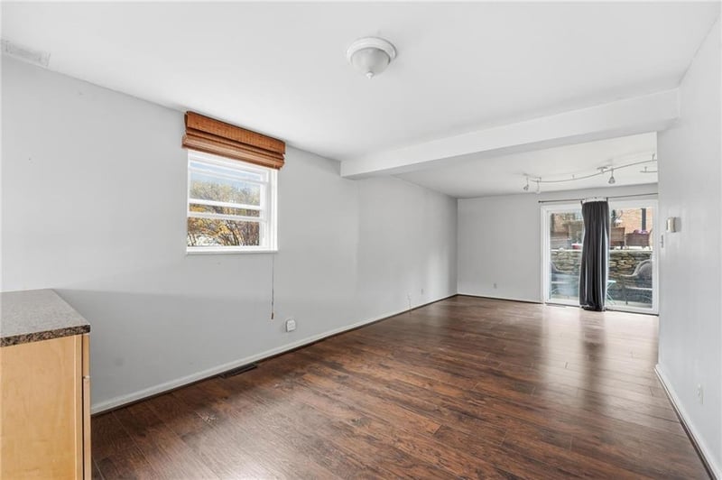 4430 Jarboe St, Kansas City, MO 64111