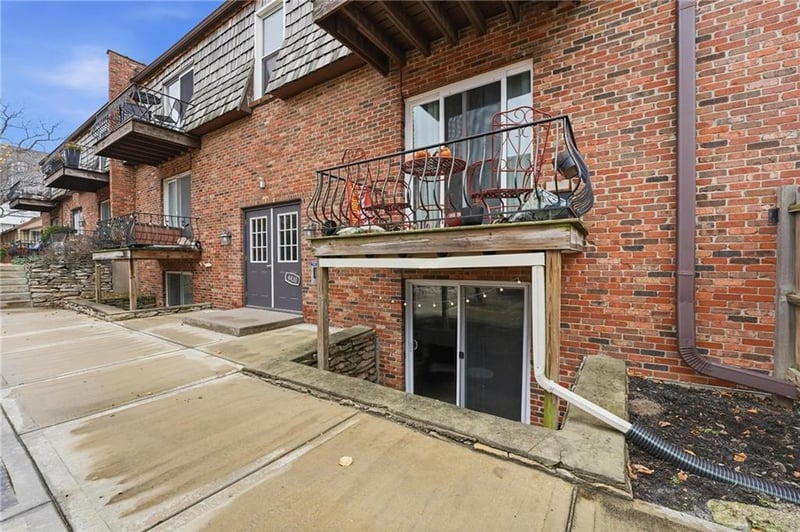 4430 Jarboe St, Kansas City, MO 64111