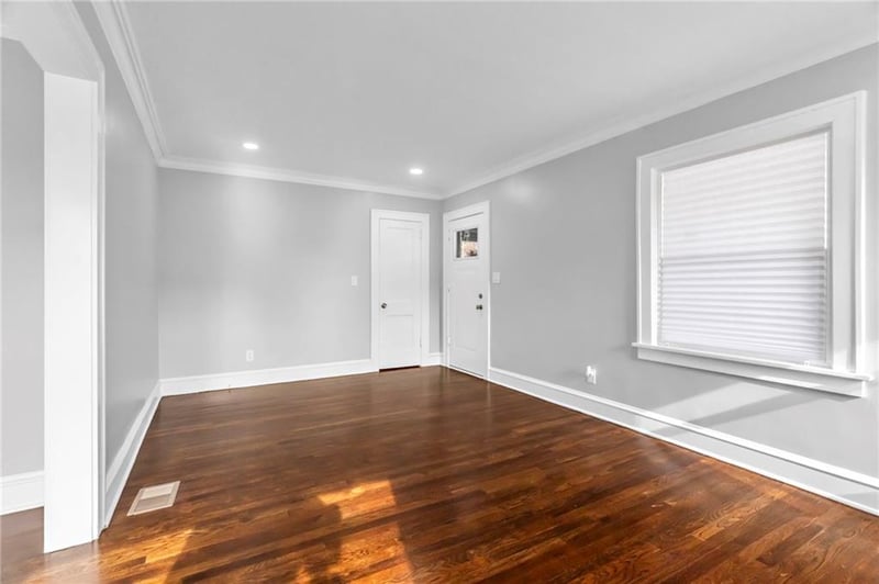 6230 Harrison St, Kansas City, MO 64110