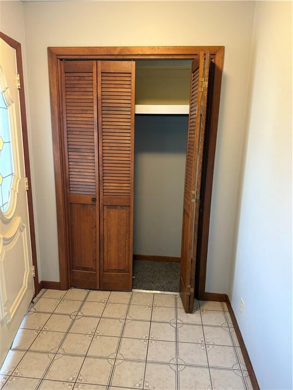104 Warwick Rd, Coffeyville, KS 67337
