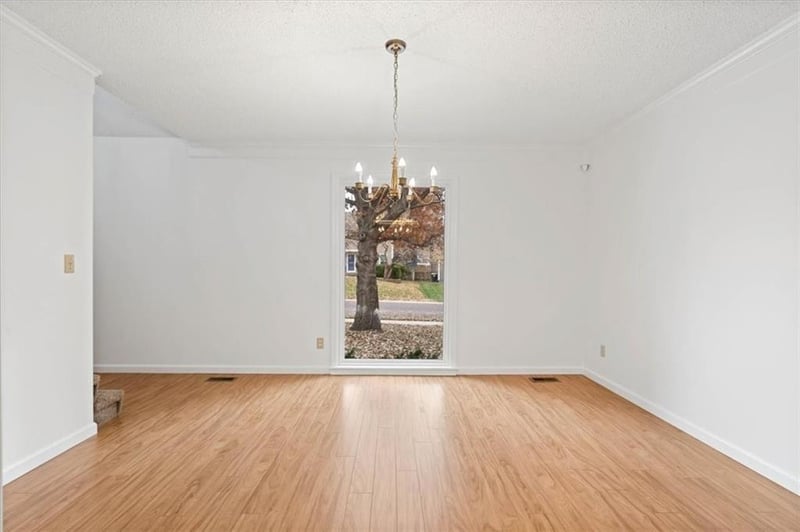 13330 112th Ter, Overland Park, KS 66210