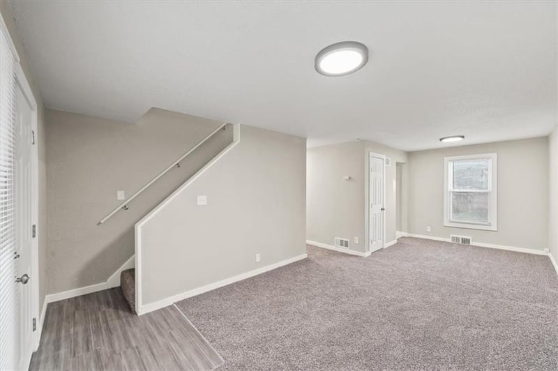 5205 41st St, Kansas City, MO 64130