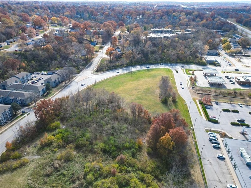 497 68th St, Kansas City, MO 64118