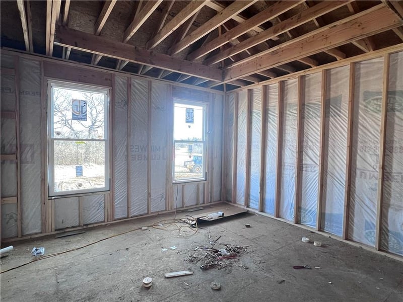 814 W Shawhan Pw, Lone Jack, MO 64086