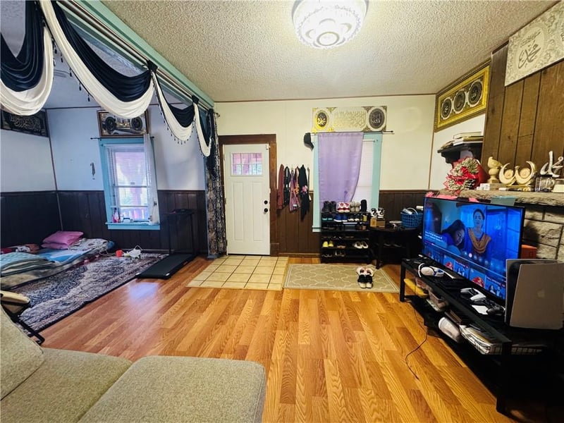302 N Wheeling Ave, Kansas City, MO 64123