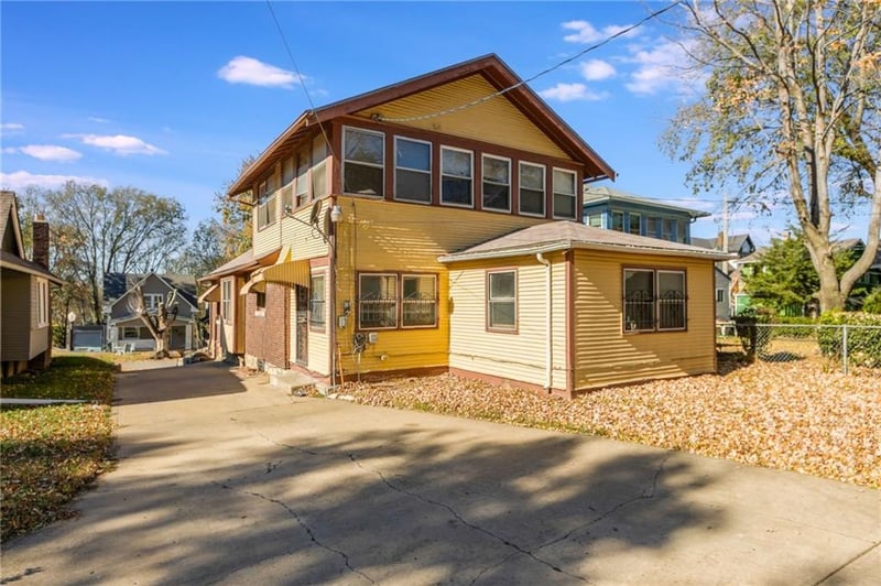 2739 11th St, Kansas City, KS 66104