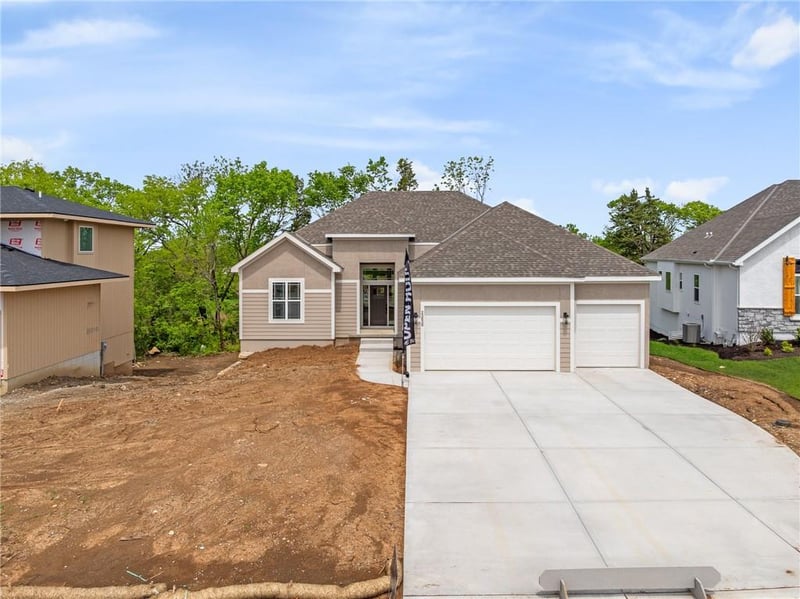 25030 141st St, Olathe, KS 66061