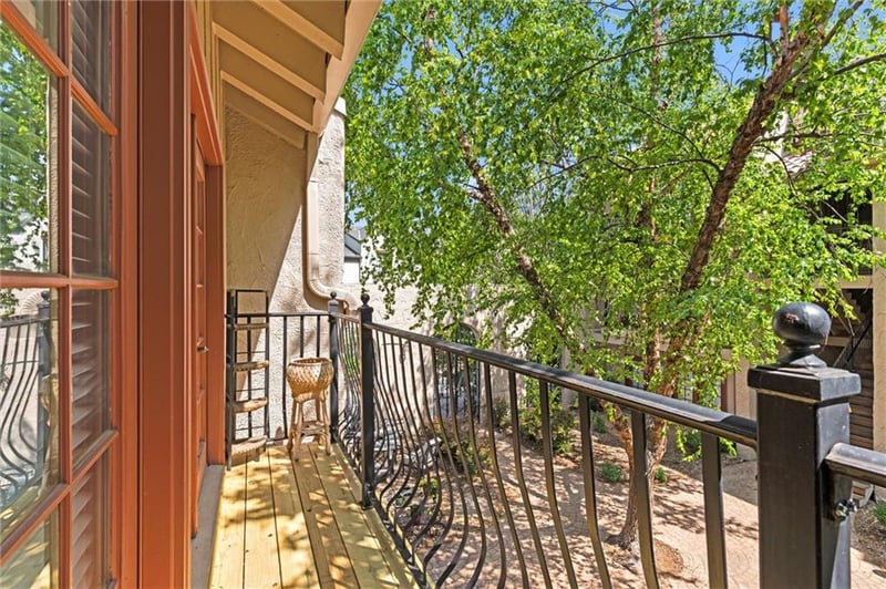 1111 46 St #44, Kansas City, MO 64112