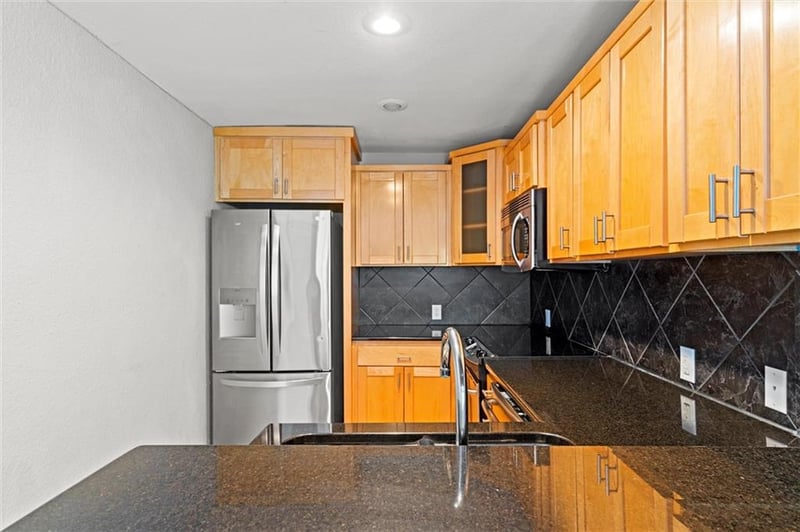 1111 46 St #44, Kansas City, MO 64112