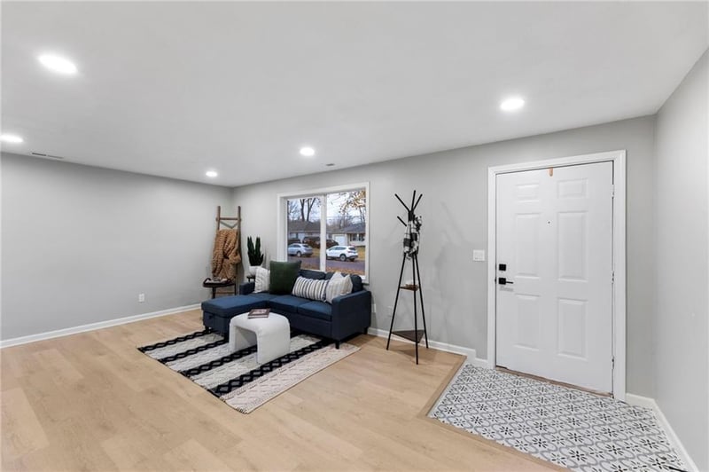 10206 88th Ter, Overland Park, KS 66212