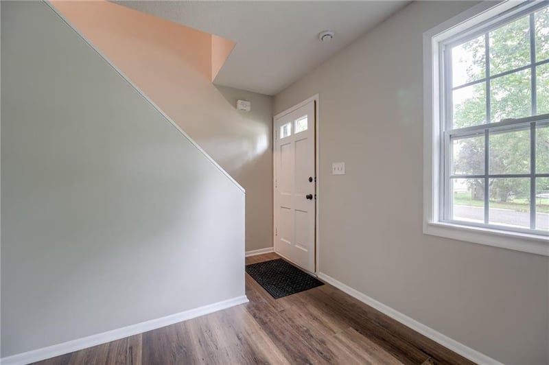 8304 Hemlock St, Overland Park, KS 66212