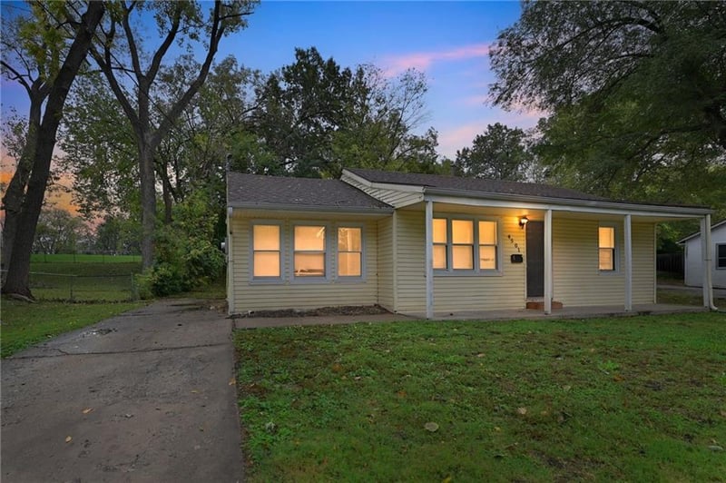 4501 Olive St, Kansas City, MO 64116