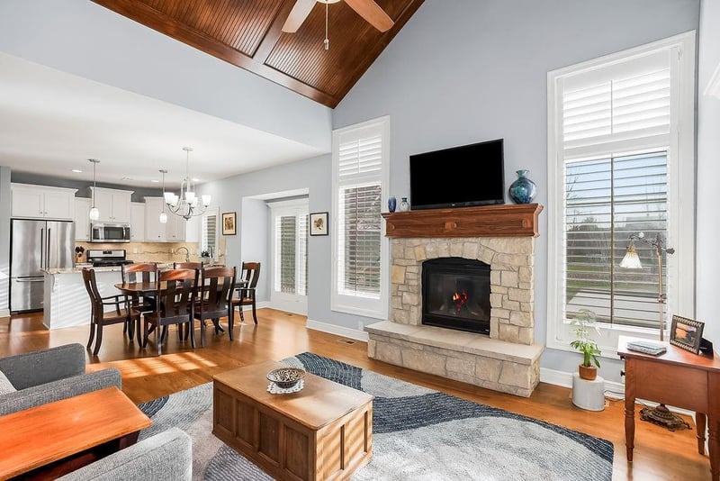 14745 Meadow Ln, Leawood, KS 66224
