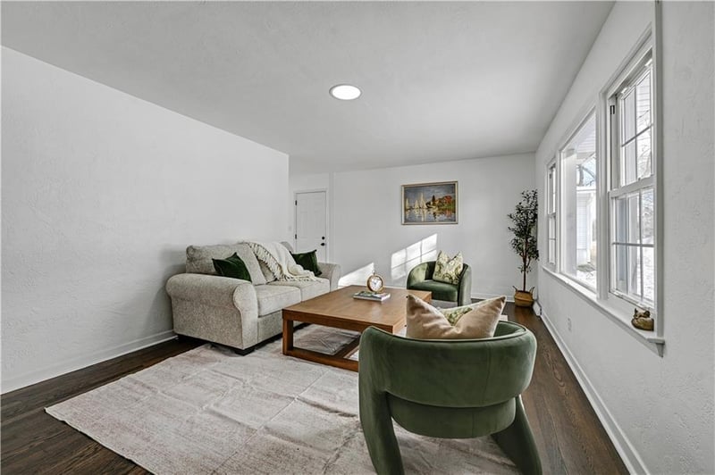 6634 Nogard Ave, Kansas City, KS 66104