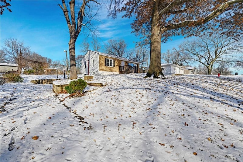 6634 Nogard Ave, Kansas City, KS 66104