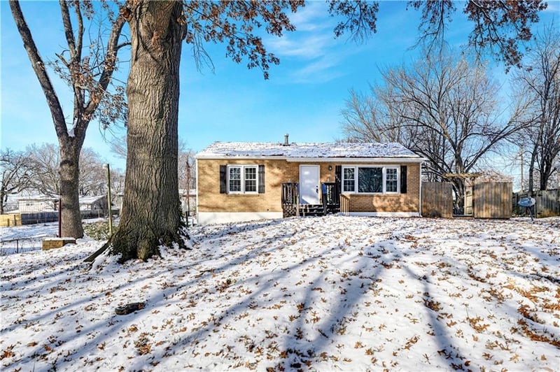 6634 Nogard Ave, Kansas City, KS 66104