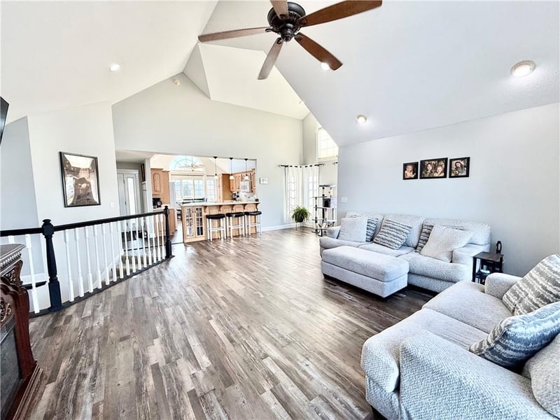 25687 Magnolia Cir, Maryville, MO 64468