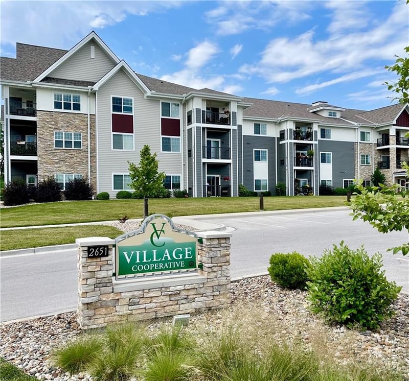 2651 NW Barry Rd #102, Kansas City, MO 64154