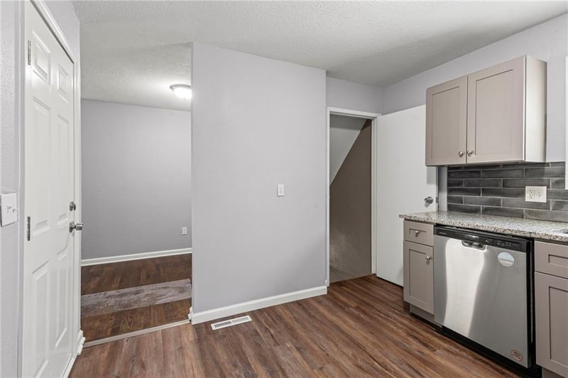 5232 Palmer Ave, Kansas City, MO 64119