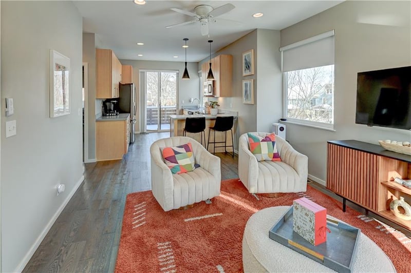 836 E 27 St, Kansas City, MO 64108