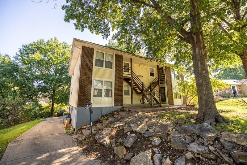 16704 28th Pl S N/A, Independence, MO 64055