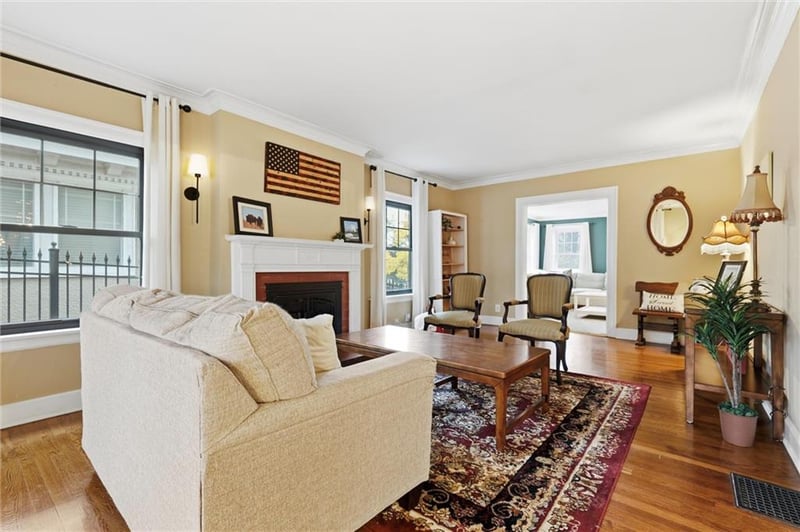 5740 Grand Ave, Kansas City, MO 64113