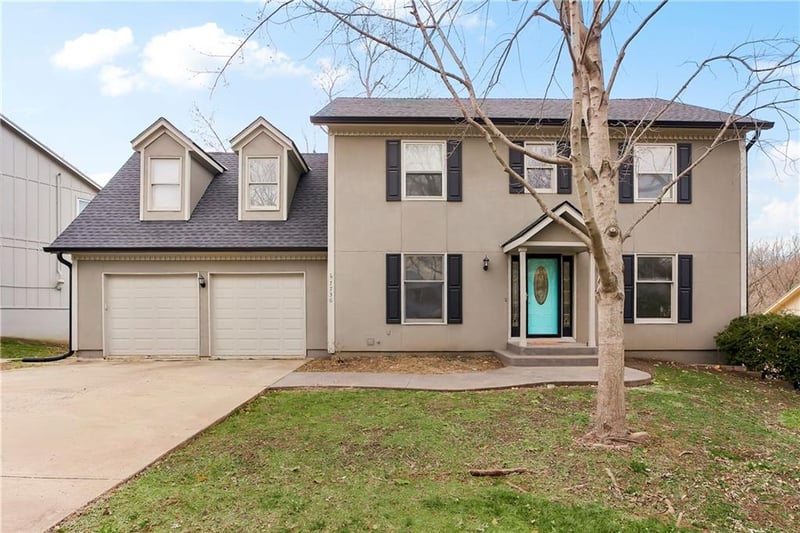 7736 Darnell St, Lenexa, KS 66216