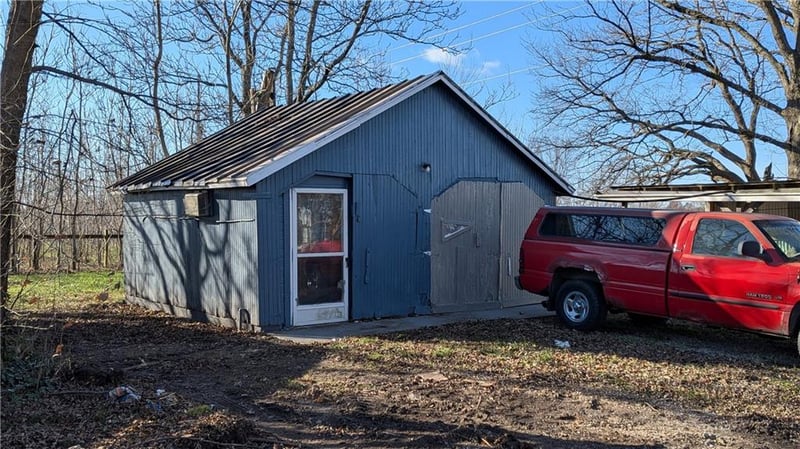 1471 SW 58 Hw, Kingsville, MO 64061
