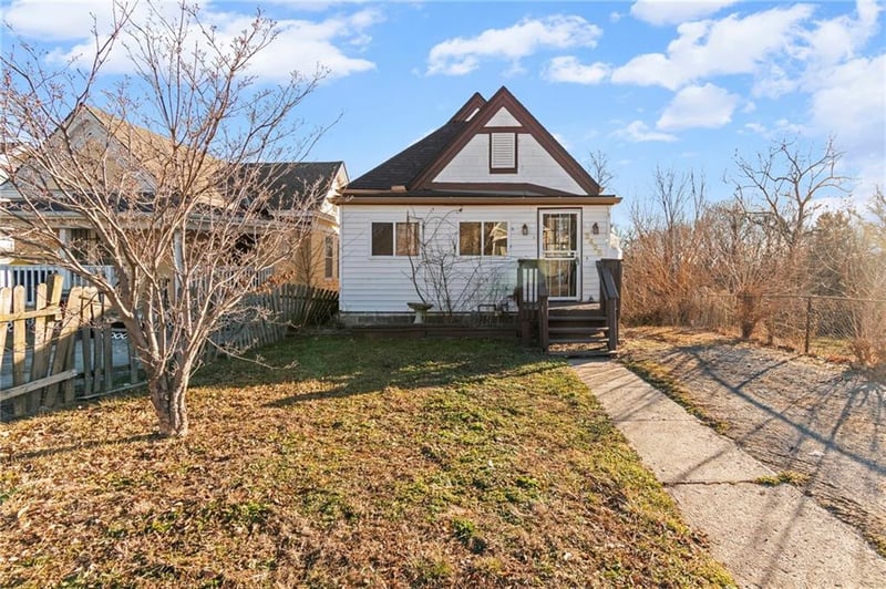 2425 Jackson Ave, Kansas City, MO 64127