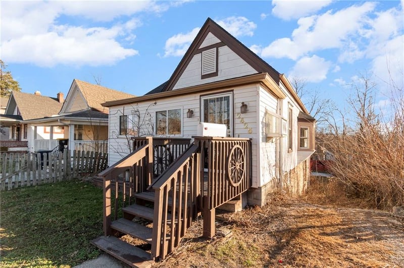 2425 Jackson Ave, Kansas City, MO 64127