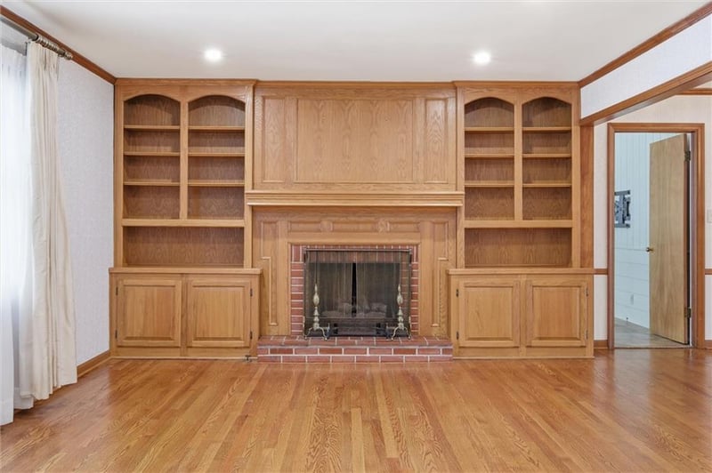 1004 96th St, Kansas City, MO 64114