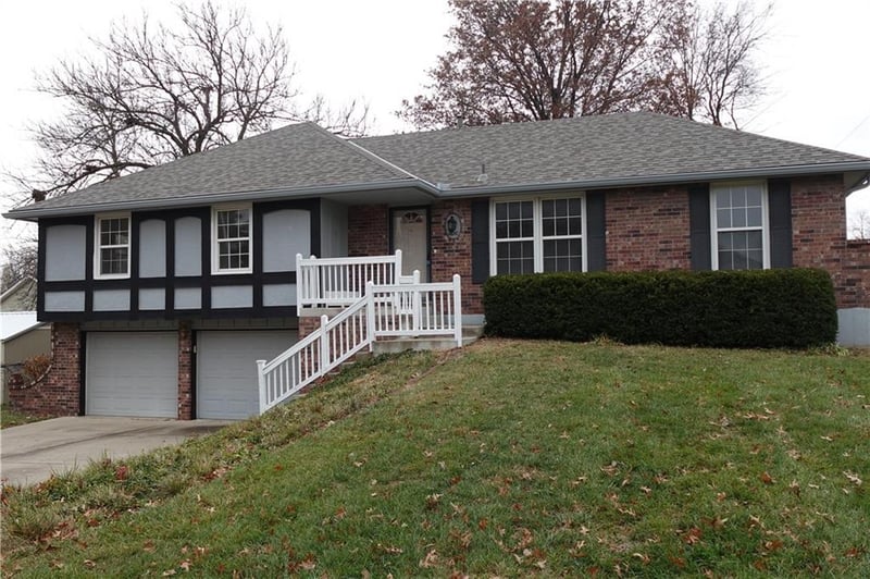 2010 78th St, Kansas City, MO 64118