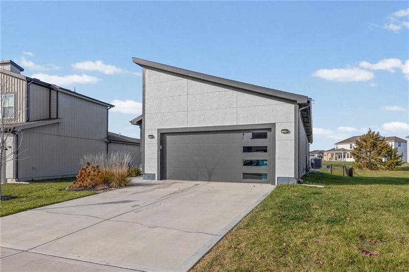 13320 W 180th St, Overland Park, KS 66013