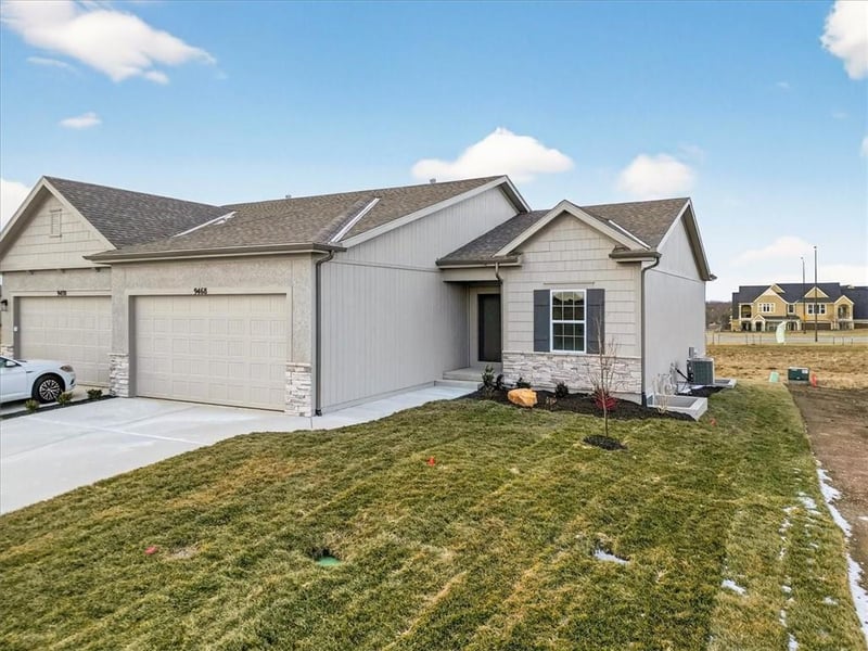 9468 Shady Bend Rd, Lenexa, KS 66227