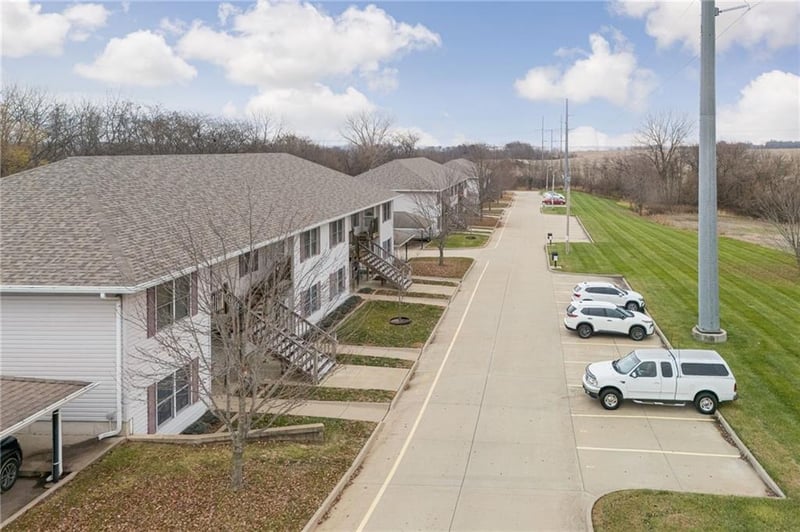 2301 Riverside Rd, St Joseph, MO 64507
