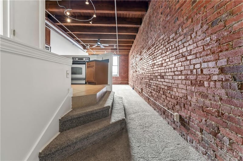 700 Broadway Blvd #208, Kansas City, MO 64105