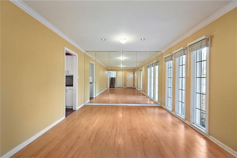 10128 Nall Ave, Overland Park, KS 66207