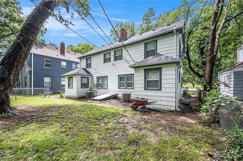 5409 Paseo Blvd, Kansas City, MO 64110