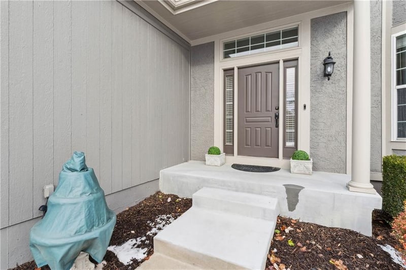 7702 145th Ter, Overland Park, KS 66223