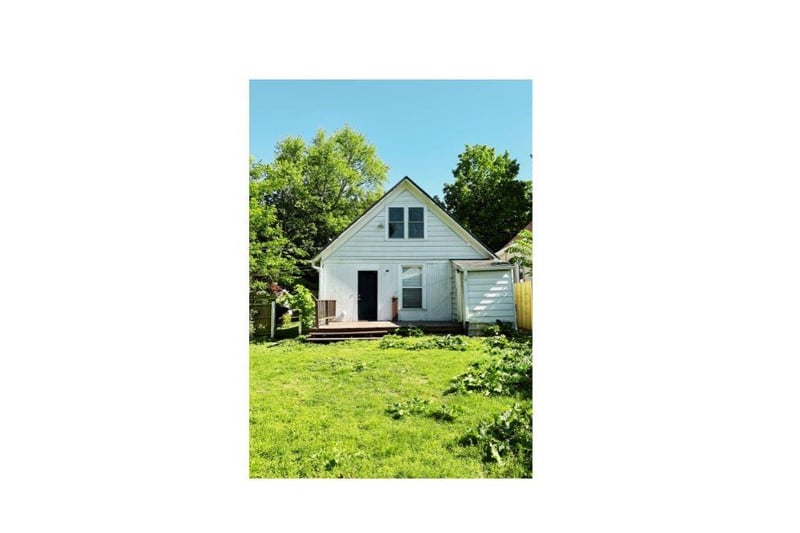920 42nd St, Kansas City, MO 64111