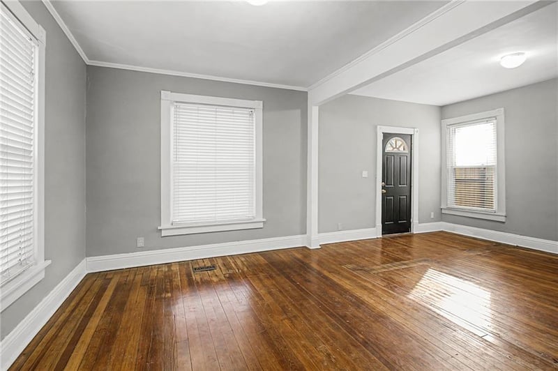920 42nd St, Kansas City, MO 64111