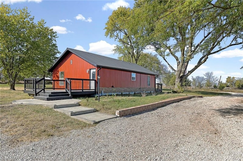 22244 1400th Rd, Garnett, KS 66032